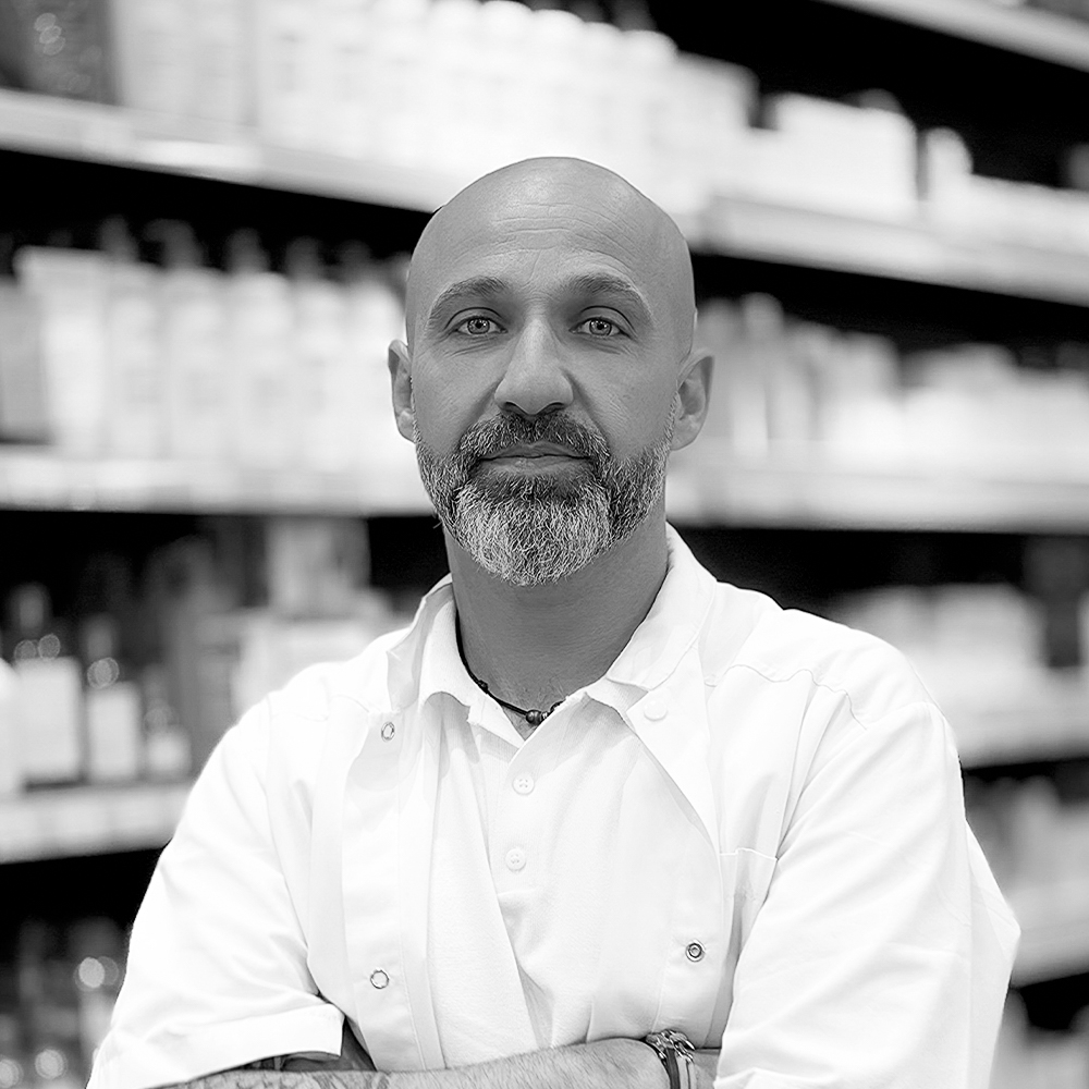 Pharmacien dans son officine